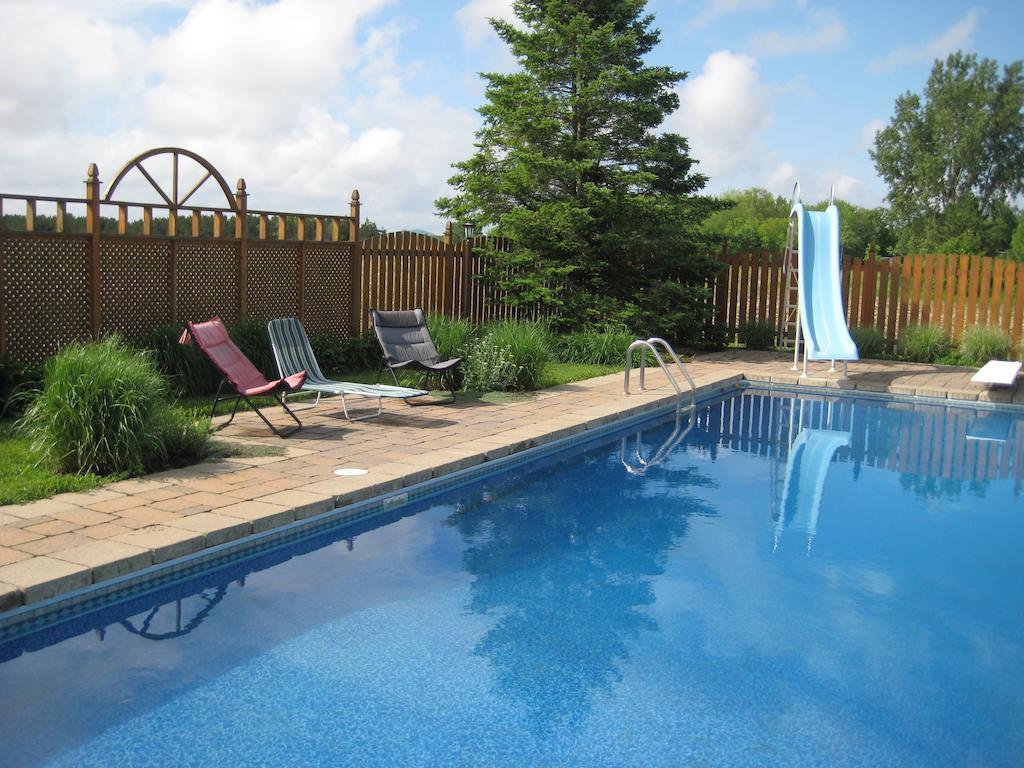 Eden Sur Terre Bed & Breakfast Marieville Exterior photo