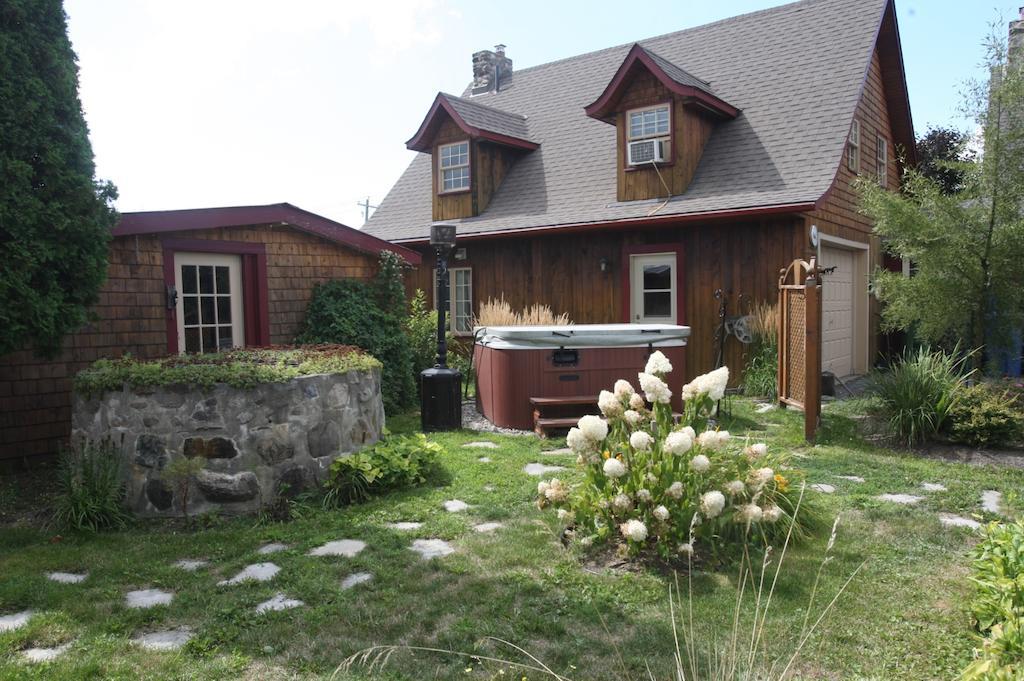 Eden Sur Terre Bed & Breakfast Marieville Exterior photo