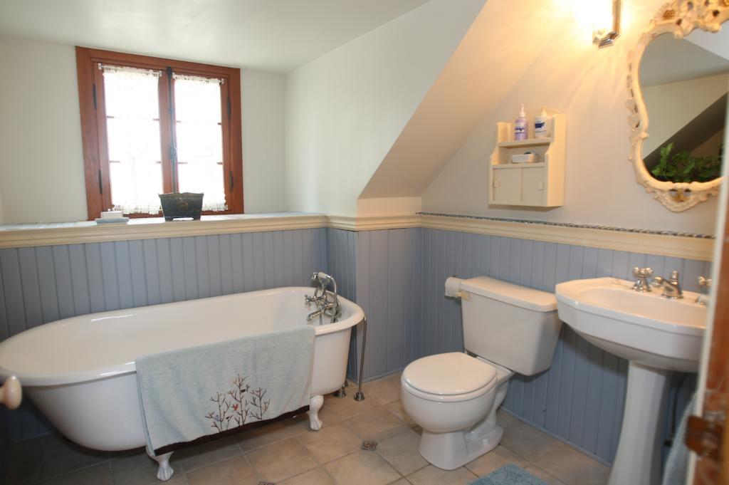 Eden Sur Terre Bed & Breakfast Marieville Room photo